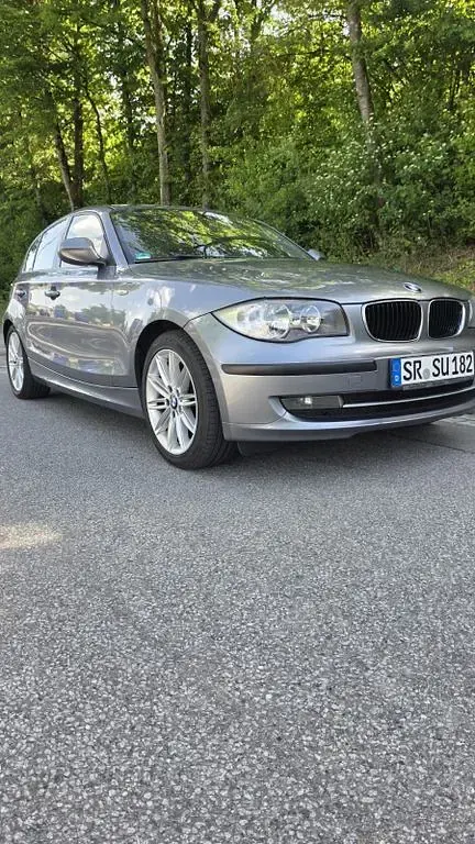 Gebraucht BMW 116 122 PS (89 kW) 2010 Silber Kleinwagen