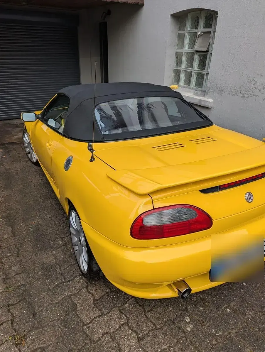 Gebraucht MG F Trophy 160 PS (117 kW) 2001 Gelb Cabrio