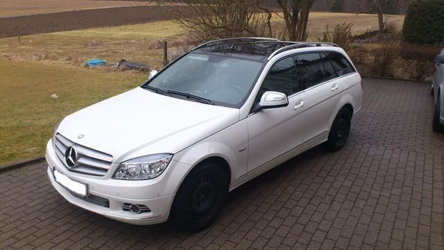 Gebraucht Mercedes C230 Avantgarde 277 PS (203 kW) 2008 Weiß metallic Kombi