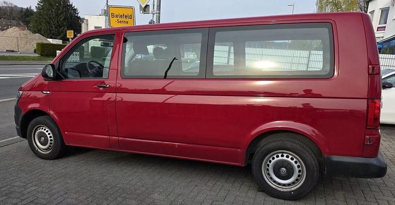 Gebraucht VW Transporter 102 PS (75 kW) 2017 Rot Van