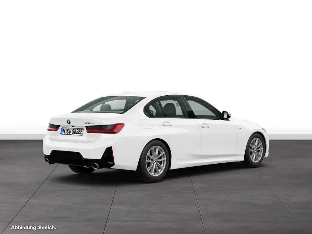 Gebraucht BMW 330e M Sport 292 PS (214 kW) 2025 Weiß Limousine