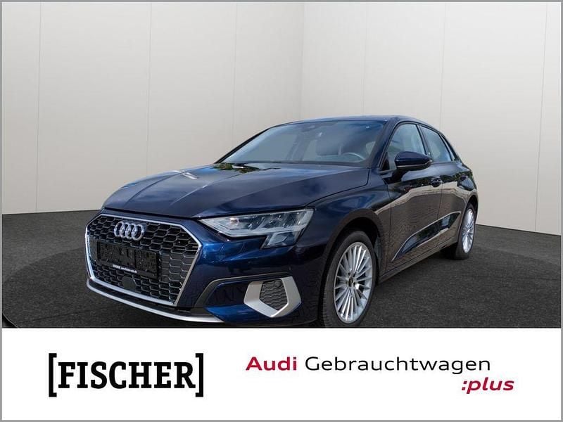 Blau Gebraucht 2024 Audi A3 Sportback Advanced Limousine | 28.949 € (Superpreis) - Bild 1/4