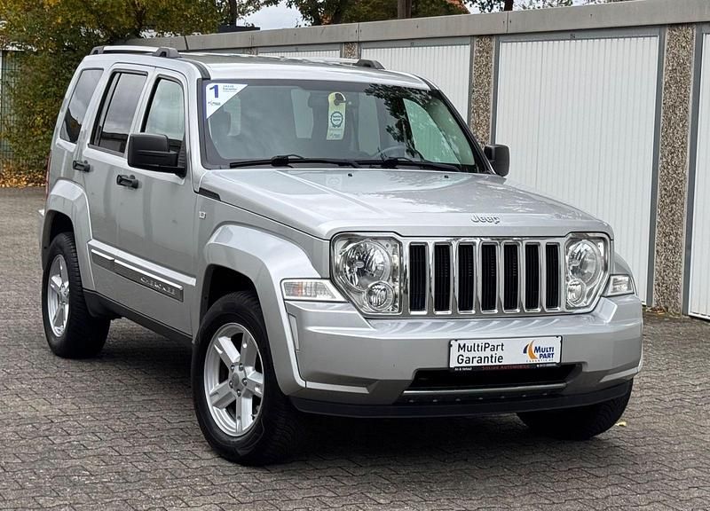 Silber Gebraucht 2009 Jeep Cherokee Limited SUV | 12.490 € (Etwas zu teuer) - Bild 1/3