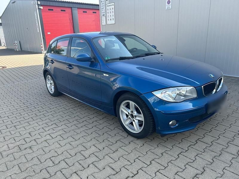 Gebraucht BMW 118 129 PS (94 kW) 2006 Blau Kleinwagen