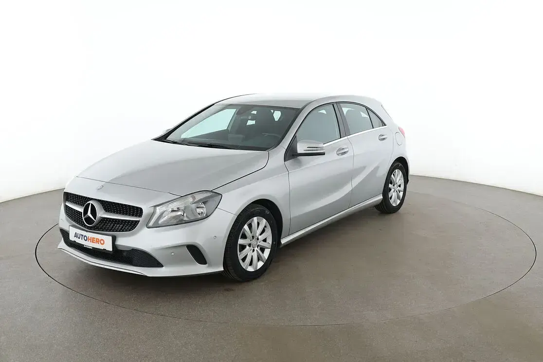 Gebraucht Mercedes A180 Style 122 PS (89 kW) 2015 Kleinwagen