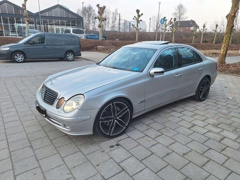 Gebraucht Mercedes E500 Avantgarde 306 PS (225 kW) 2002 Limousine