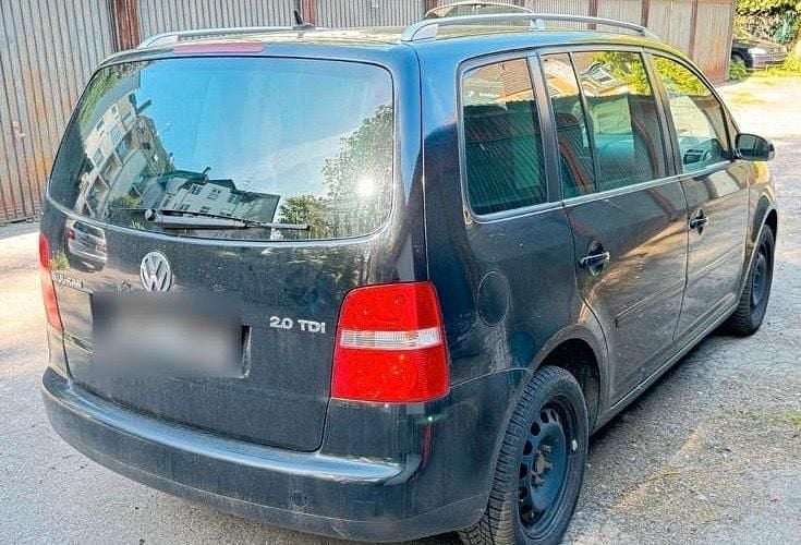 Schwarz Gebraucht 2004 VW Touran Van / Kleinbus | 1.500 € (Superpreis) - Bild 1/4