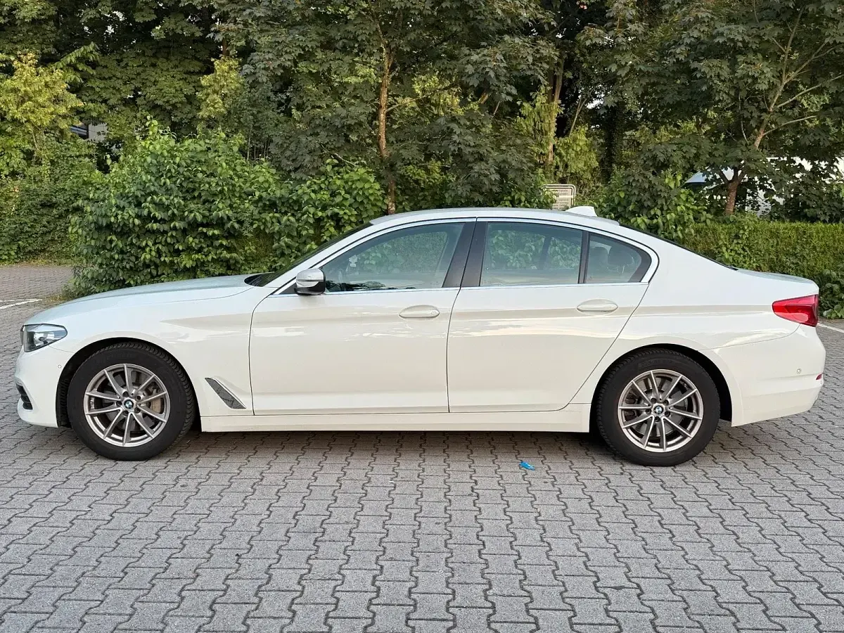 Gebraucht BMW 530 265 PS (194 kW) 2017 Weiß Limousine