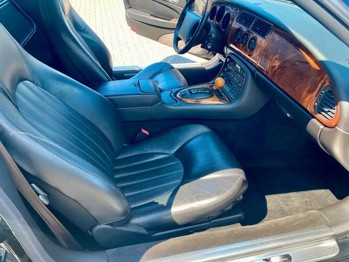 Gebraucht Jaguar XK 286 PS (210 kW) 1998 Schwarz Cabrio