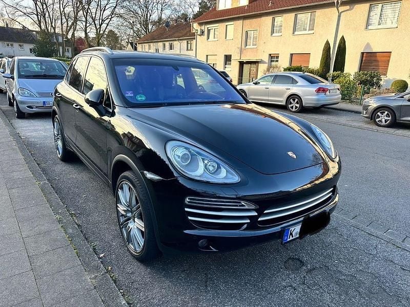 Schwarz Gebraucht 2014 Porsche Cayenne Platinum Edition SUV | 26.100 € (Fairer Preis) - Bild 1/4