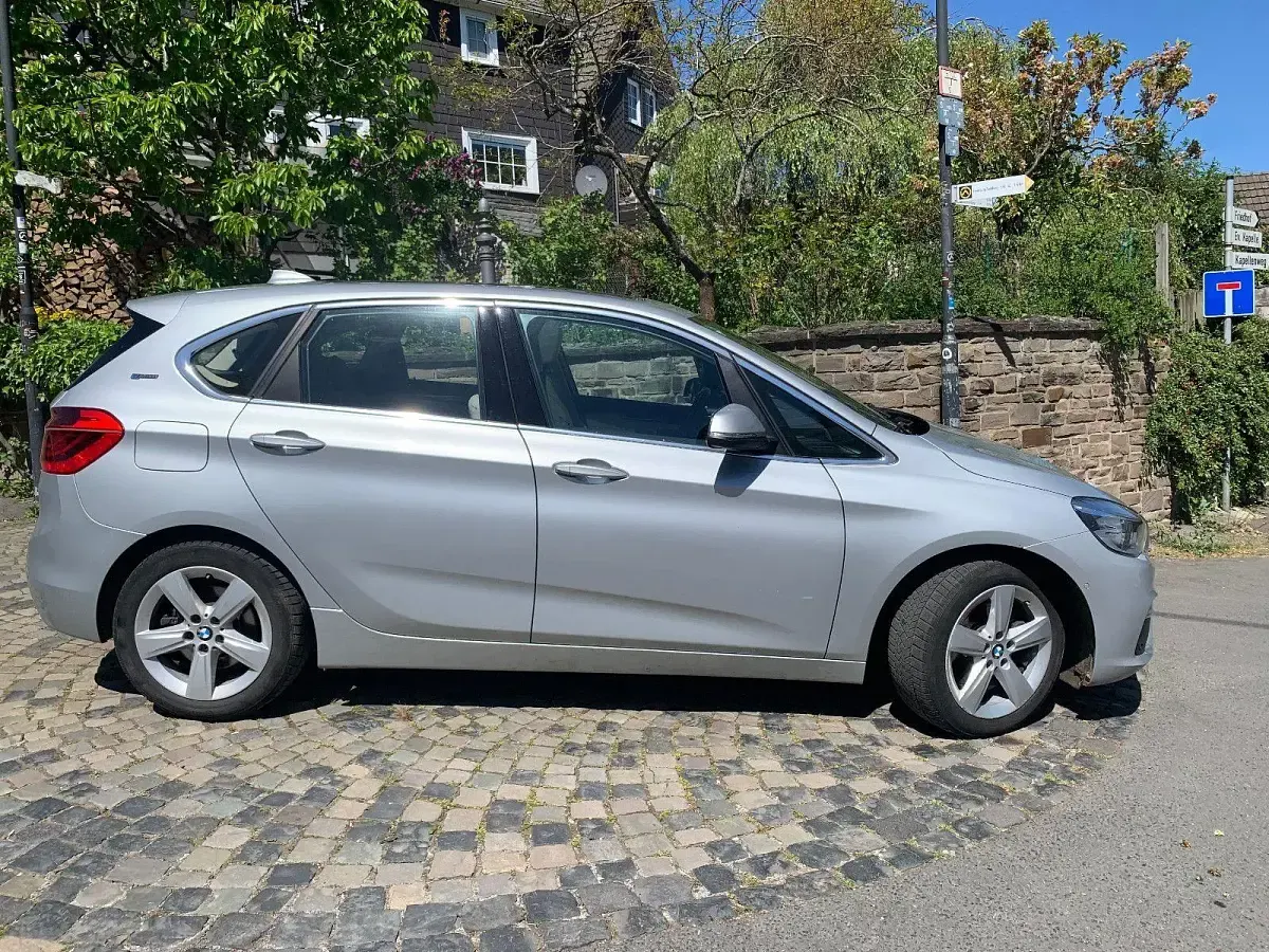 Gebraucht BMW 225 iPerformance 224 PS (164 kW) 2017 Silber Kombi