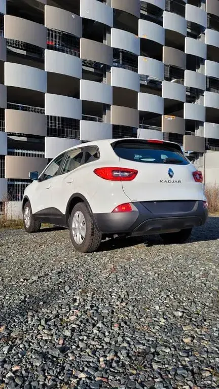 Gebraucht Renault Kadjar Life 131 PS (96 kW) 2016 Weiß SUV
