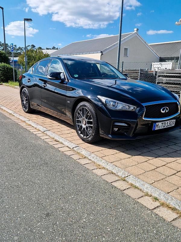 Gebraucht Infiniti Q50 211 PS (155 kW) 2015 Schwarz Limousine
