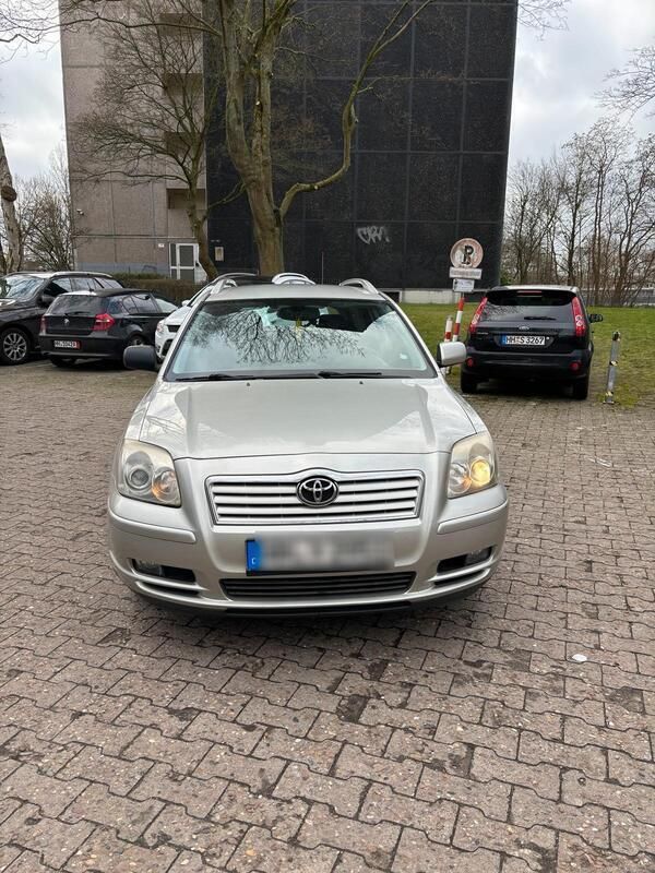 Silber Gebraucht 2006 Toyota Avensis Kombi | 2.800 € (Fairer Preis) - Bild 1/4