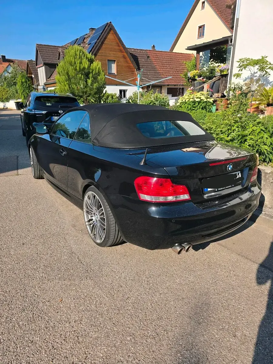 Gebraucht BMW 123 256 PS (188 kW) 2010 Schwarz Kleinwagen