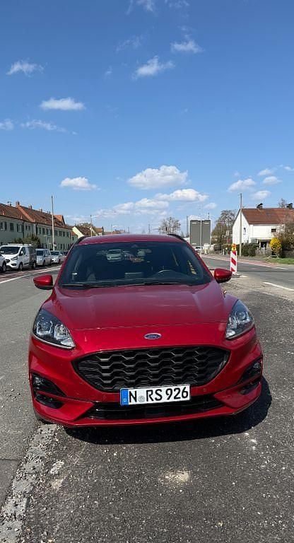 Gebraucht Ford Kuga ST-Line 224 PS (164 kW) 2021 Rot SUV