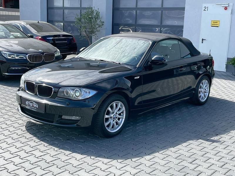 Gebraucht BMW 118 Cabriolet Sport Line 143 PS (105 kW) 2010 Schwarz Cabrio