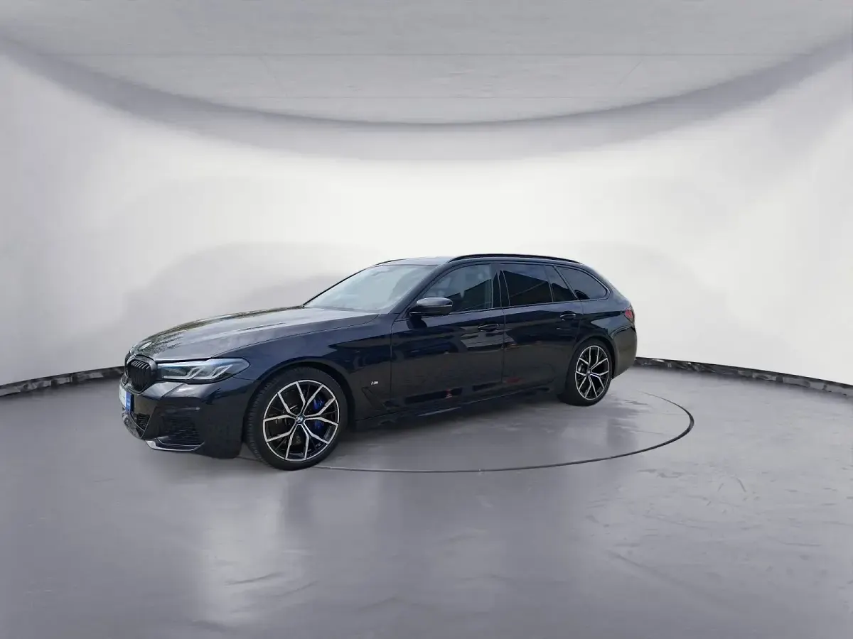 Gebraucht BMW 540 Performance 340 PS (250 kW) 2024 Schwarz Kombi