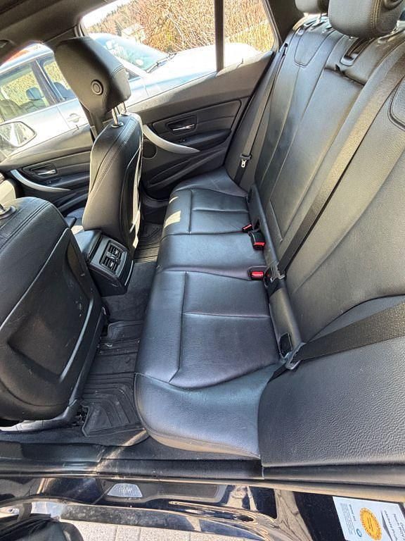 Gebraucht BMW 330 258 PS (189 kW) 2014 Blau Kombi