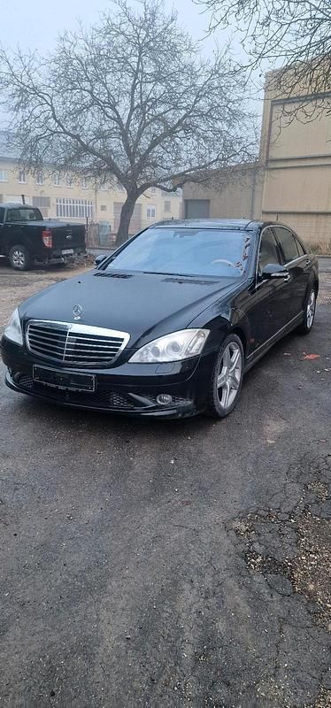 Schwarz Gebraucht 2006 Mercedes S500L Limousine | 10.900 € (Fairer Preis) - Bild 1/4