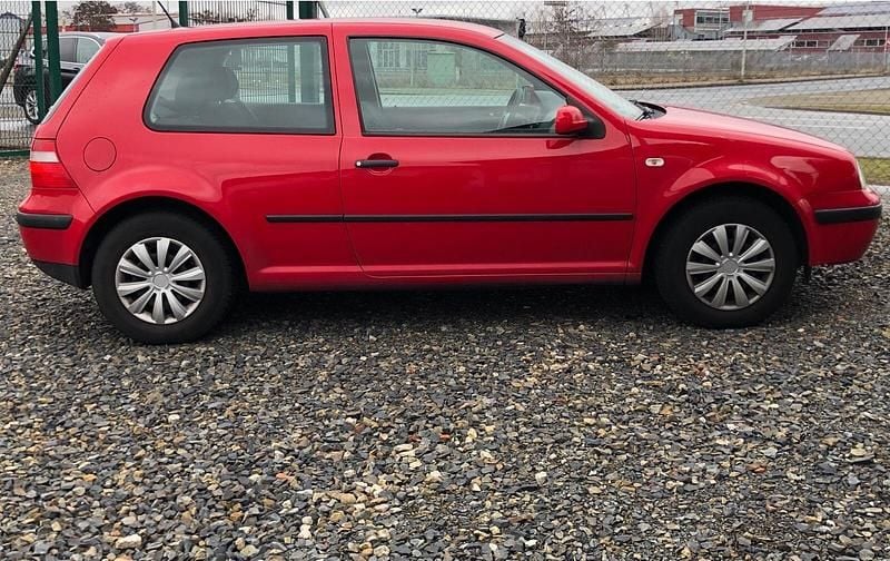 Gebraucht VW Golf IV 75 PS (55 kW) 2002 Rot Limousine