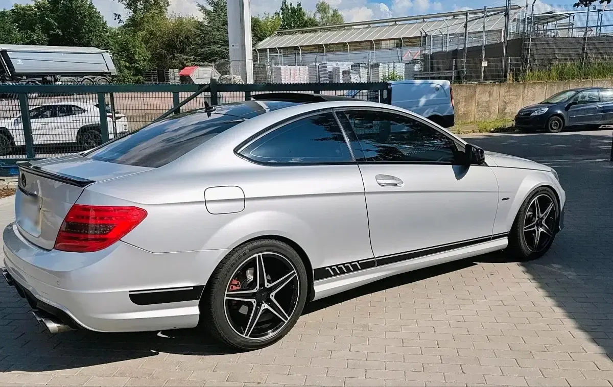 Gebraucht Mercedes C180 AMG 156 PS (114 kW) 2015 Silber Coupé
