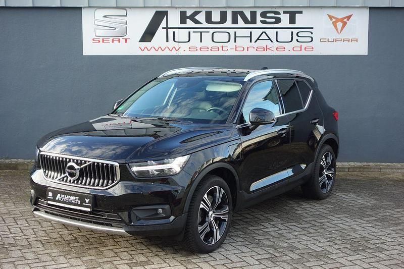 Schwarz Gebraucht 2021 Volvo XC40 Inscription SUV | 27.790 € (Superpreis) - Bild 1/4
