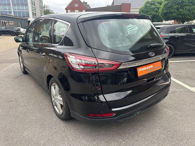 Gebraucht Ford S-MAX Titanium 150 PS (110 kW) 2016 Schwarz Van / Kleinbus