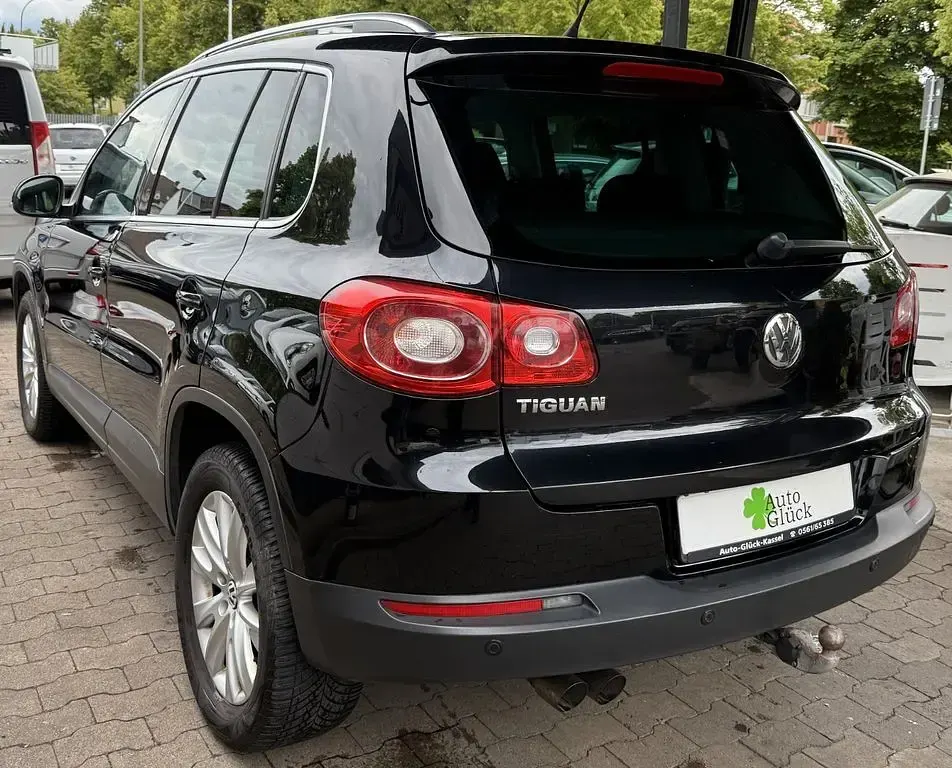 Gebraucht VW Tiguan 140 PS (102 kW) 2010 Schwarz SUV
