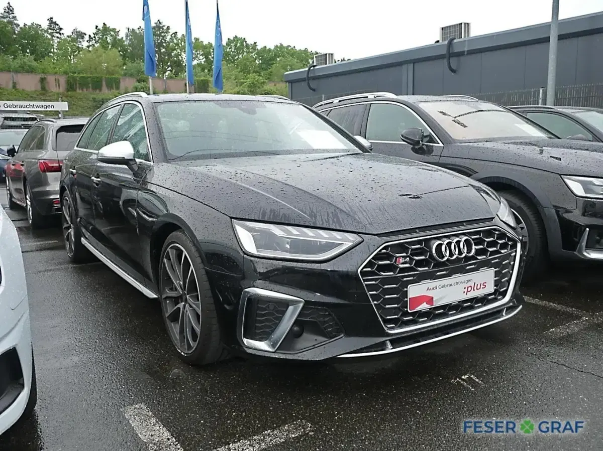 Gebraucht Audi S4 Design 341 PS (250 kW) 2022 Mythosschwarz metallic Kombi