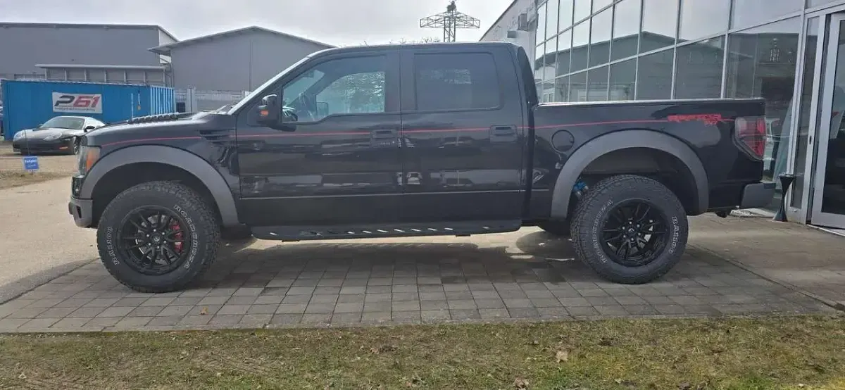 Gebraucht Ford F-150 Raptor 411 PS (302 kW) 2011 Schwarz Pickup