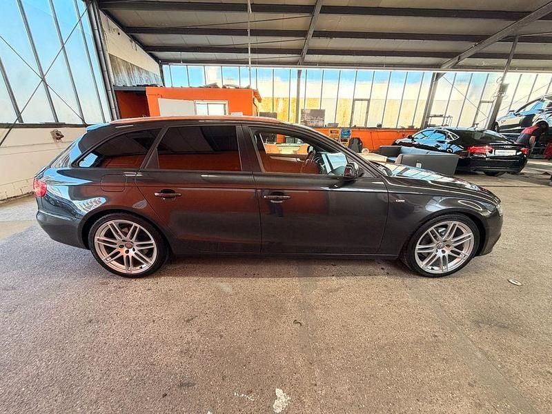 Gebraucht Audi A4 S-Line 211 PS (155 kW) 2011 Grau Kombi