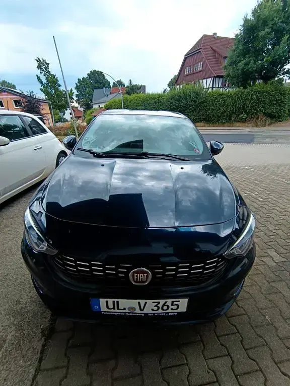 Gebraucht Fiat Tipo Lounge 120 PS (88 kW) 2017 Blau Limousine