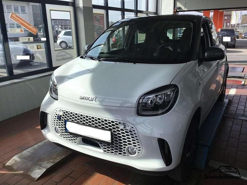 Andere Gebraucht 2021 Smart ForFour Electric Drive Passion Limousine | 12.440 € (Fairer Preis) - Bild 1/4