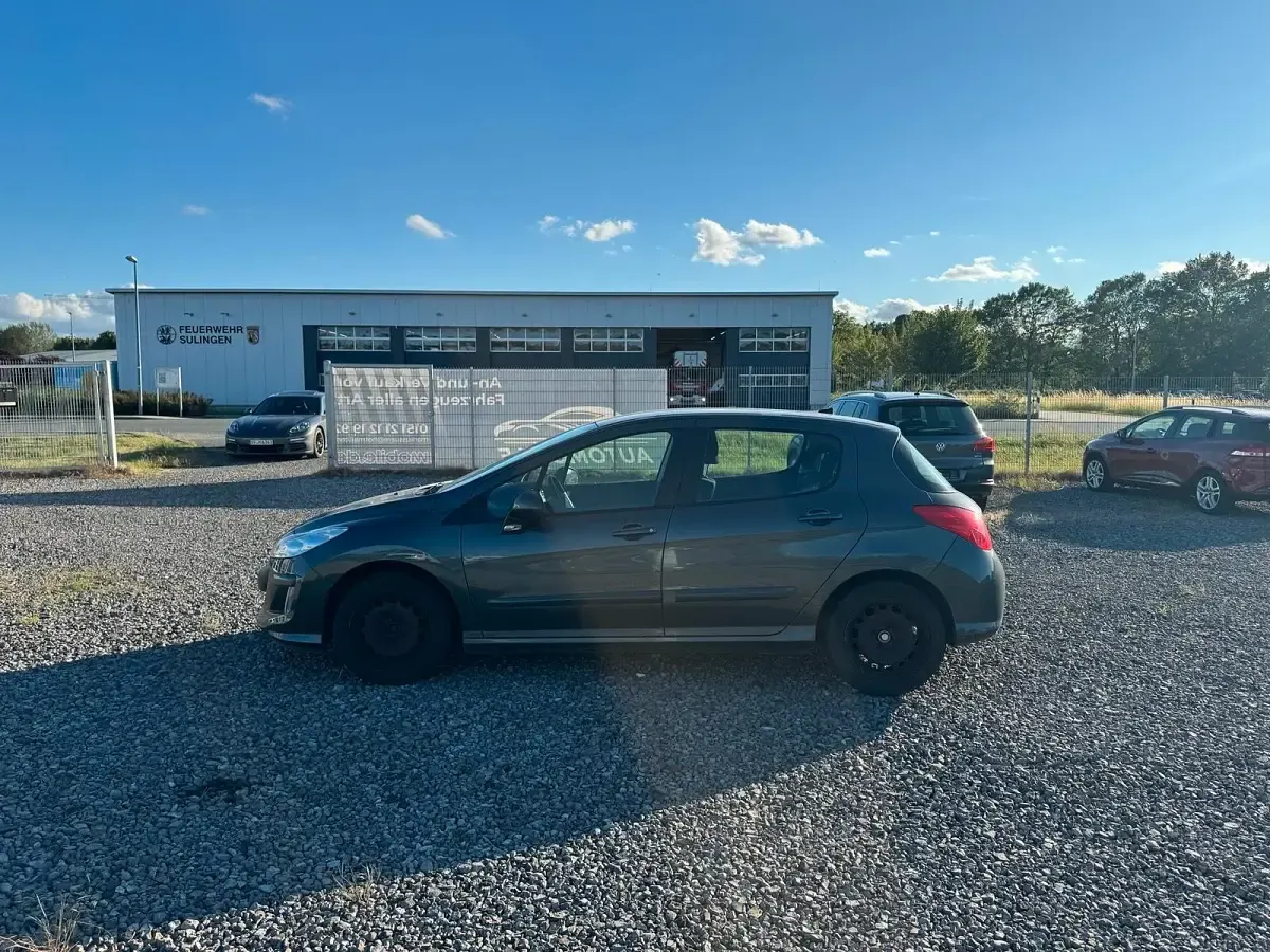 Gebraucht Peugeot 308 111 PS (81 kW) 2011 Grau Limousine