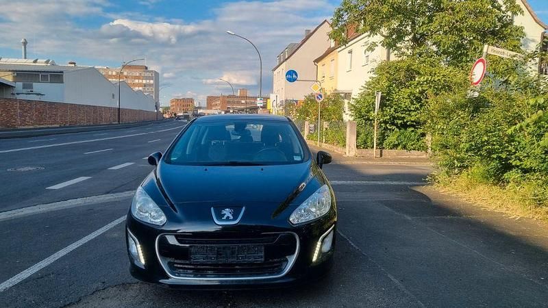 Schwarz Gebraucht 2012 Peugeot 308 Active Limousine | 3.490 € (Fairer Preis) - Bild 1/4