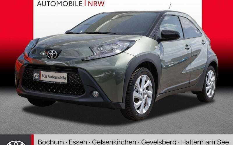 Grün Gebraucht 2023 Toyota Aygo Pulse Kleinwagen | 15.449 € (Fairer Preis) - Bild 1/4