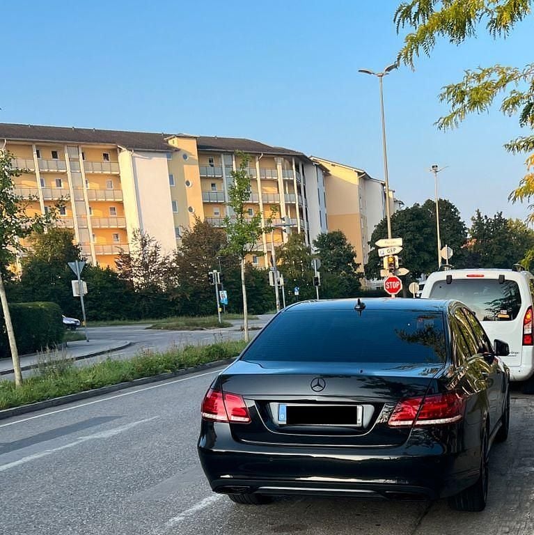 Gebraucht Mercedes E250 Avantgarde 204 PS (150 kW) 2014 Schwarz Limousine