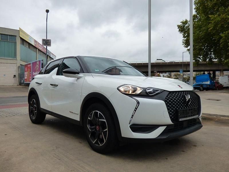 Weiß Gebraucht 2020 DS Automobiles DS3 Crossback So Chic SUV | 14.999 € (Superpreis) - Bild 1/4