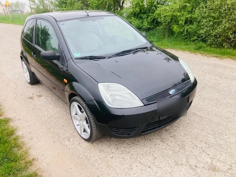 Schwarz Gebraucht 2004 Ford Fiesta Finesse Kleinwagen | 1.000 € - Bild 1/4