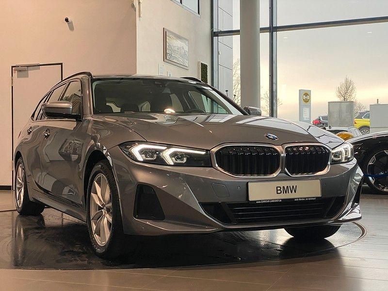 Gebraucht BMW 320 190 PS (139 kW) 2023 Grau Kombi