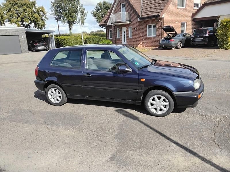 Gebraucht VW Golf III 75 PS (55 kW) 1992 Blau Limousine