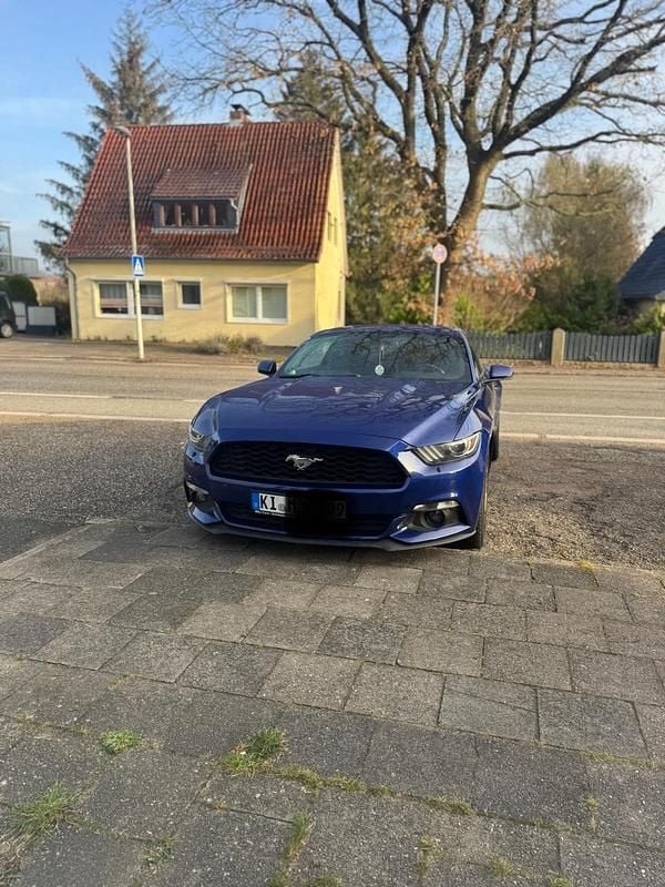 Blau Gebraucht 2015 Ford Mustang Coupé | 16.900 € - Bild 1/4