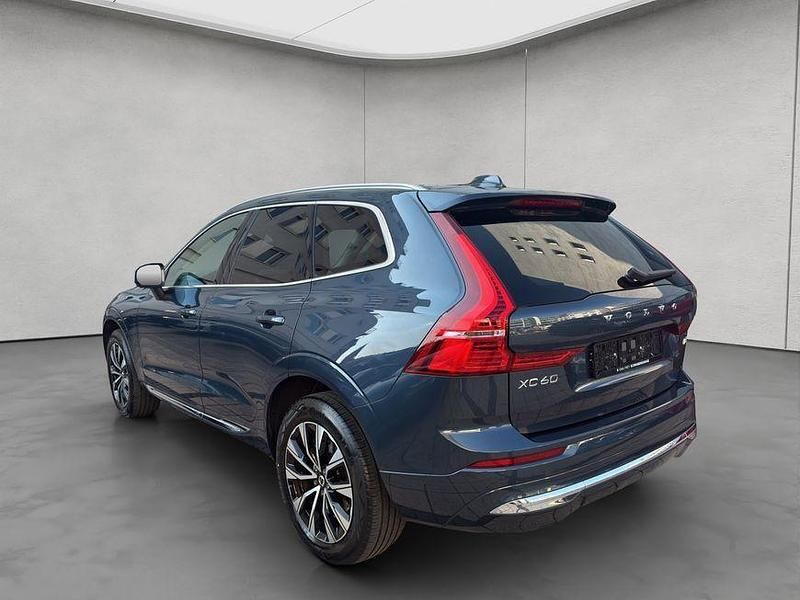 Gebraucht Volvo XC60 Plus 197 PS (144 kW) 2023 Blau SUV