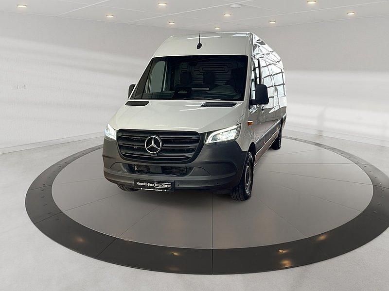 Gebraucht Mercedes Sprinter 170 PS (125 kW) 2025 Arktikweiss Van