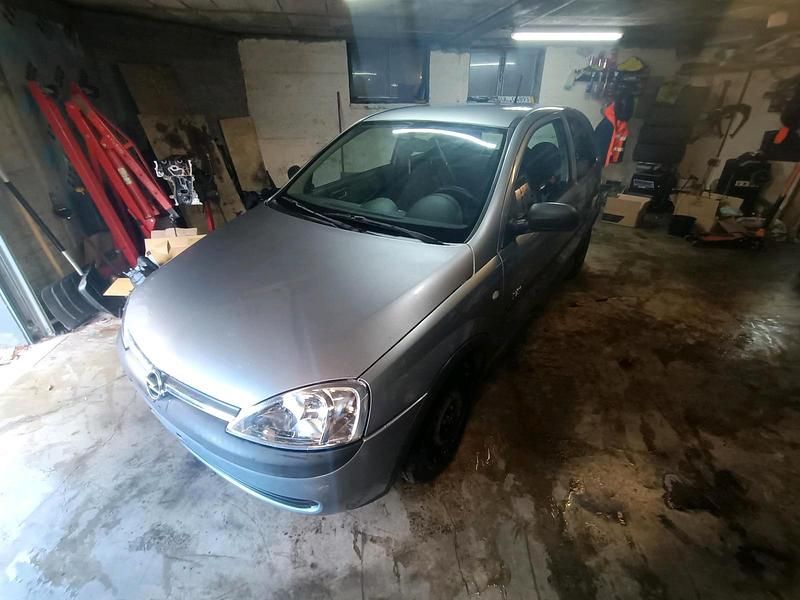 Silber Gebraucht 2003 Opel Corsa Njoy Kleinwagen | 1.750 € (Fairer Preis) - Bild 1/4