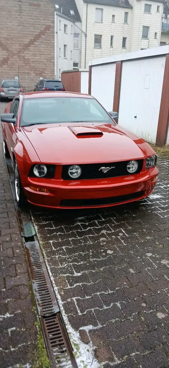 Gebraucht Ford Mustang GT 305 PS (224 kW) 2009 Rot Coupé