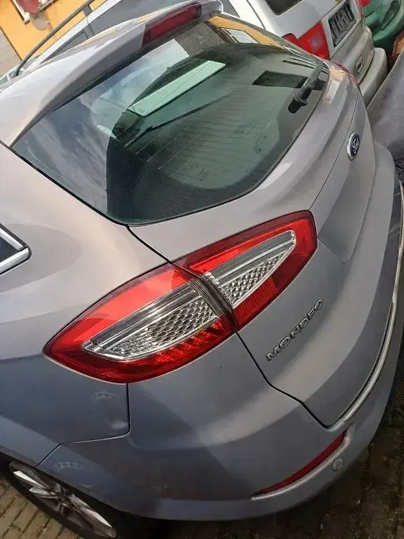 Gebraucht Ford Mondeo Titanium 116 PS (85 kW) 2011 Grau Limousine