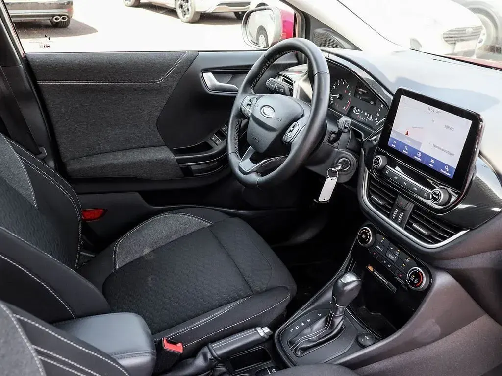 Gebraucht Ford Puma Titanium 155 PS (114 kW) 2023 Rot SUV