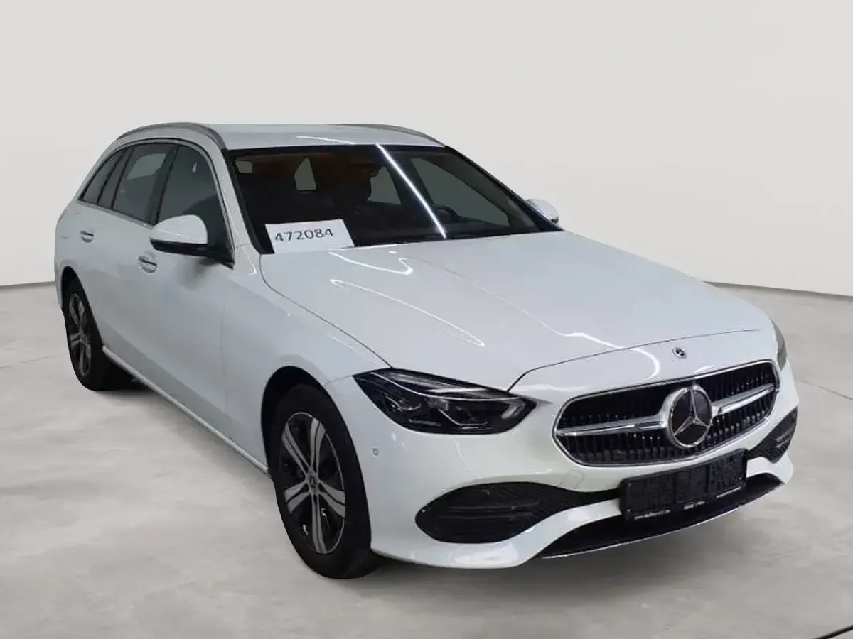 Gebraucht Mercedes C300e Avantgarde 204 PS (150 kW) 2023 Kombi